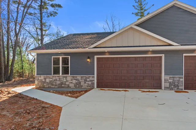 $635,000 | W6513 Woodhaven Circle, Wautoma, WI 54982