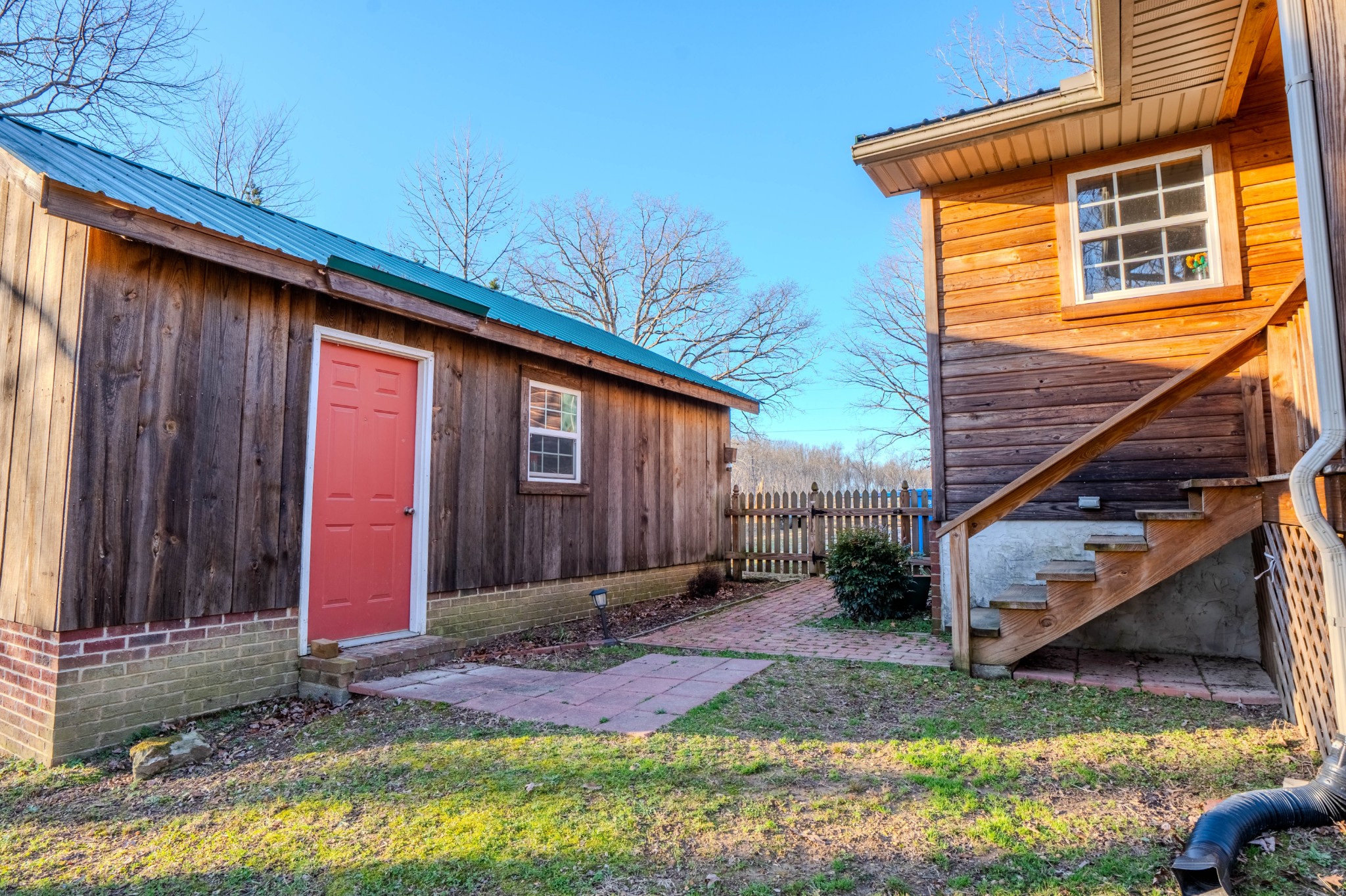 95 CC Road Lawrenceburg, TN 38464 - Photo 9 of 26 a front view of house with yard