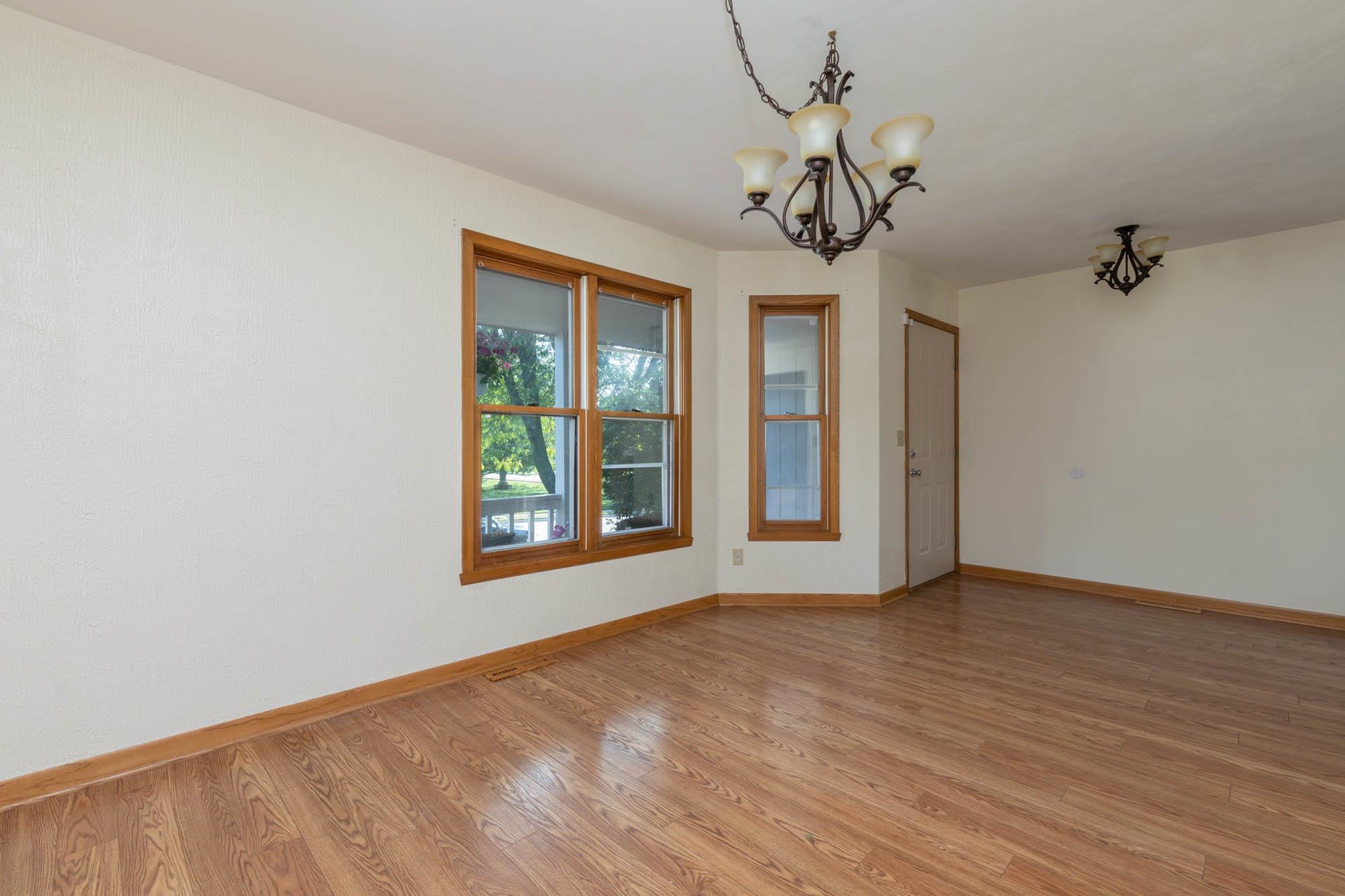 1785 South Trainer Road Rockford, IL 61108 - Photo 6 of 29 Gallery Image 6