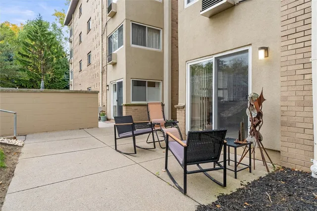 $134,900 | 701 Westage At The Harbor, Irondequoit, NY 14617