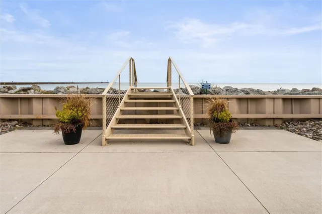 $134,900 | 701 Westage At The Harbor, Irondequoit, NY 14617