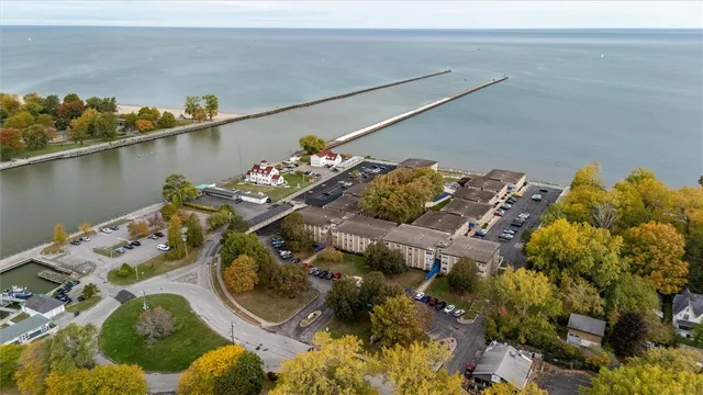 $134,900 | 701 Westage At The Harbor, Irondequoit, NY 14617