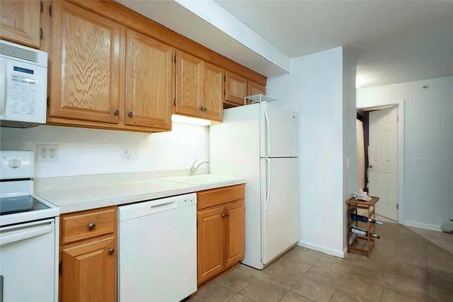 $134,900 | 701 Westage At The Harbor, Irondequoit, NY 14617