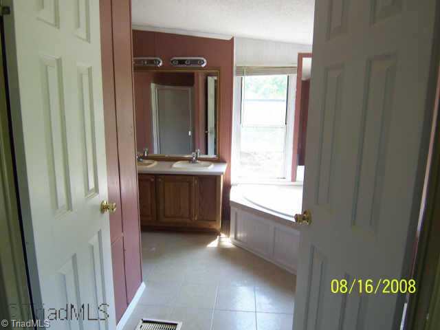 371 Setliff Road Reidsville, NC 27320 - Photo 8 of 9 Other. master bath