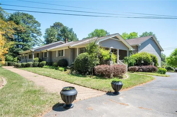 $650,000 | 202 Heights Place, Canton, GA 30114