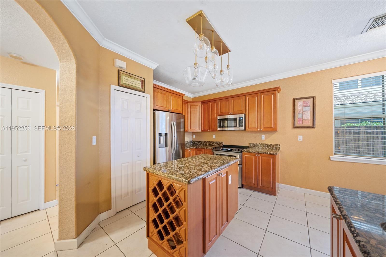 5902 Southwest 166th Court Miami, FL 33193 - Photo 19 of 45