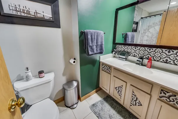 $3,400 | 4915 West Gunnison Street, Unit D, Chicago, IL 60630