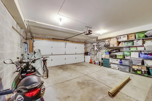 $3,400 | 4915 West Gunnison Street, Unit D, Chicago, IL 60630