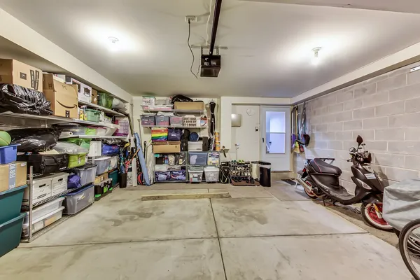 $3,400 | 4915 West Gunnison Street, Unit D, Chicago, IL 60630