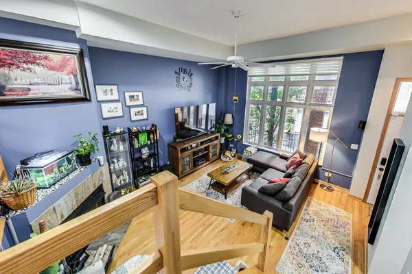 $3,400 | 4915 West Gunnison Street, Unit D, Chicago, IL 60630
