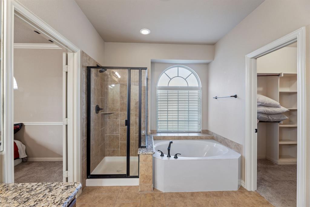 808 Goose Court Forney, TX 75126 - Photo 20 of 34 Master Bath