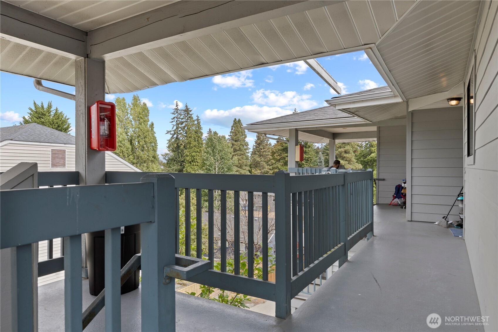 13204 12th Avenue Southwest Burien, WA 98146 - Photo 2 of 37 Gallery Image 2