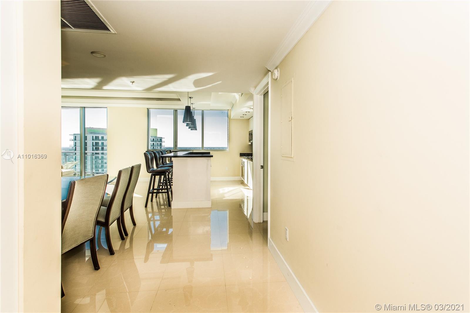 92 Southwest 3rd Street, Unit 4505 Miami, FL 33130 - Photo 2 of 10