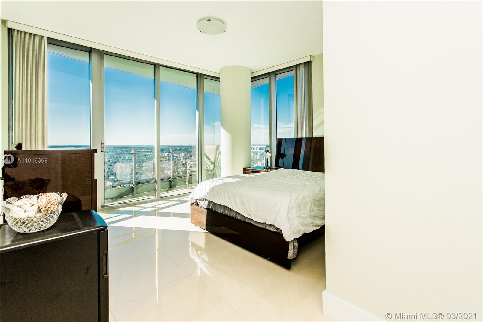 92 Southwest 3rd Street, Unit 4505 Miami, FL 33130 - Photo 9 of 10