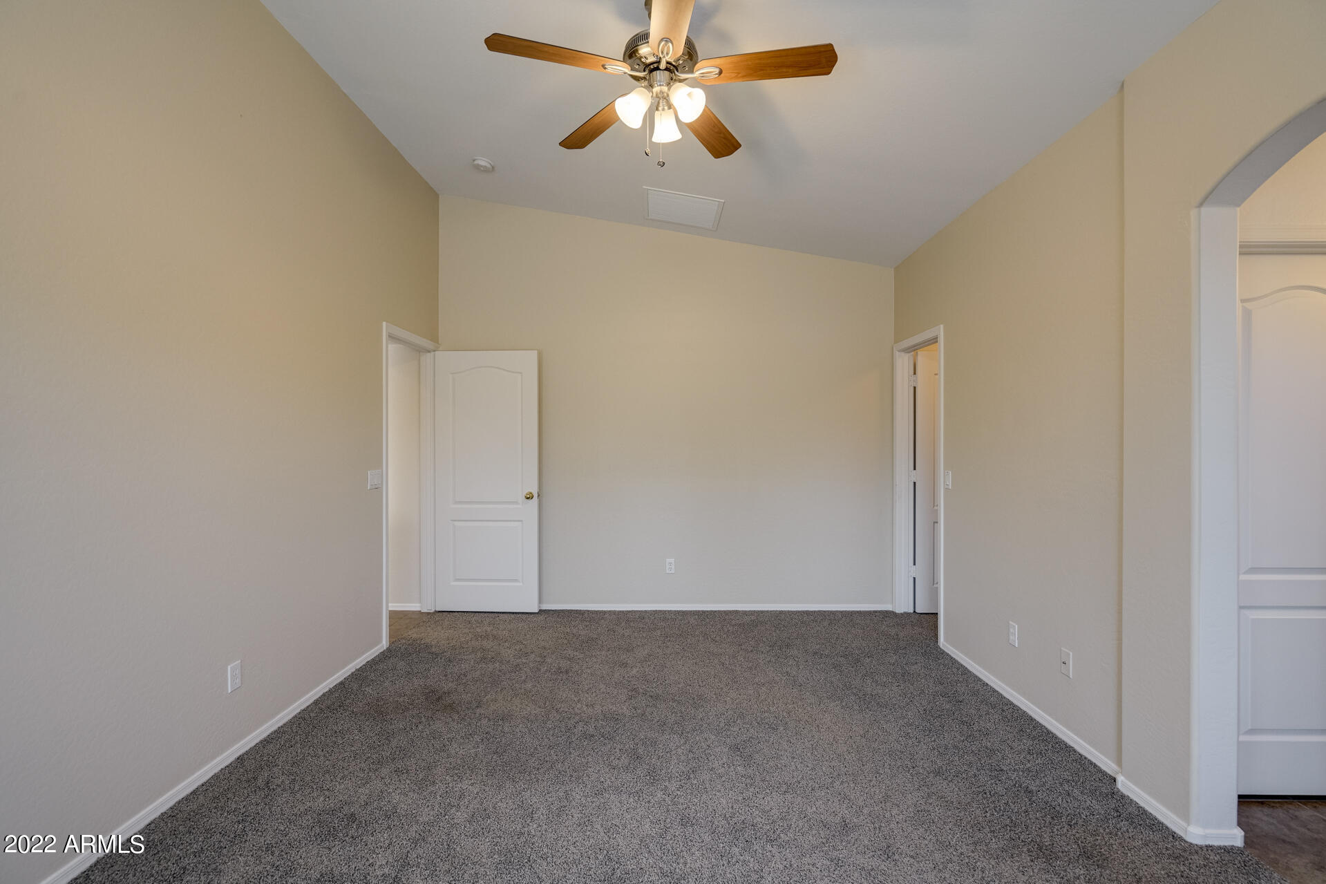 2337 West Gaby Road Phoenix, AZ 85041 - Photo 16 of 26 listing_13