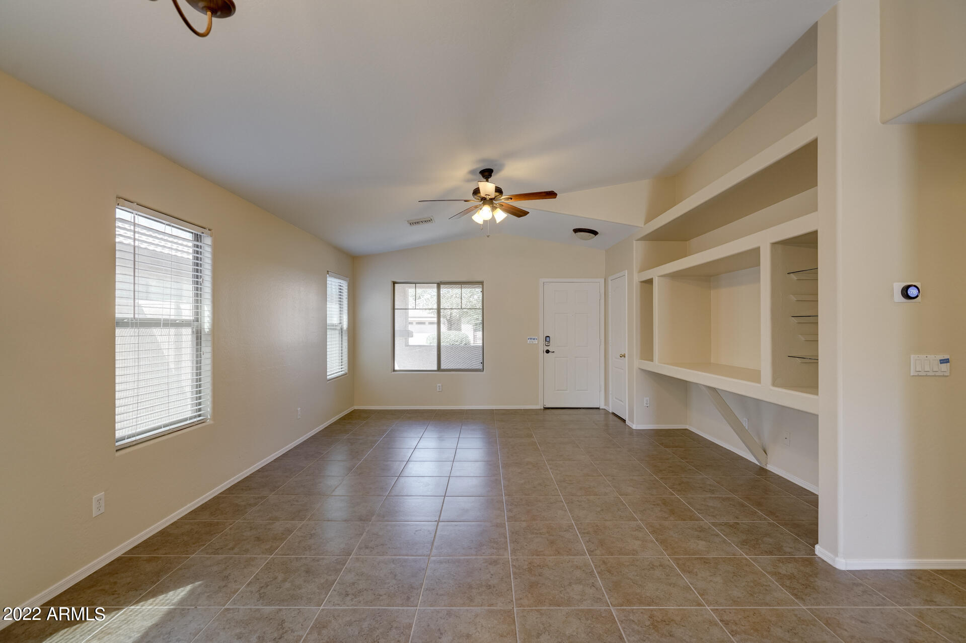 2337 West Gaby Road Phoenix, AZ 85041 - Photo 5 of 26 listing_2