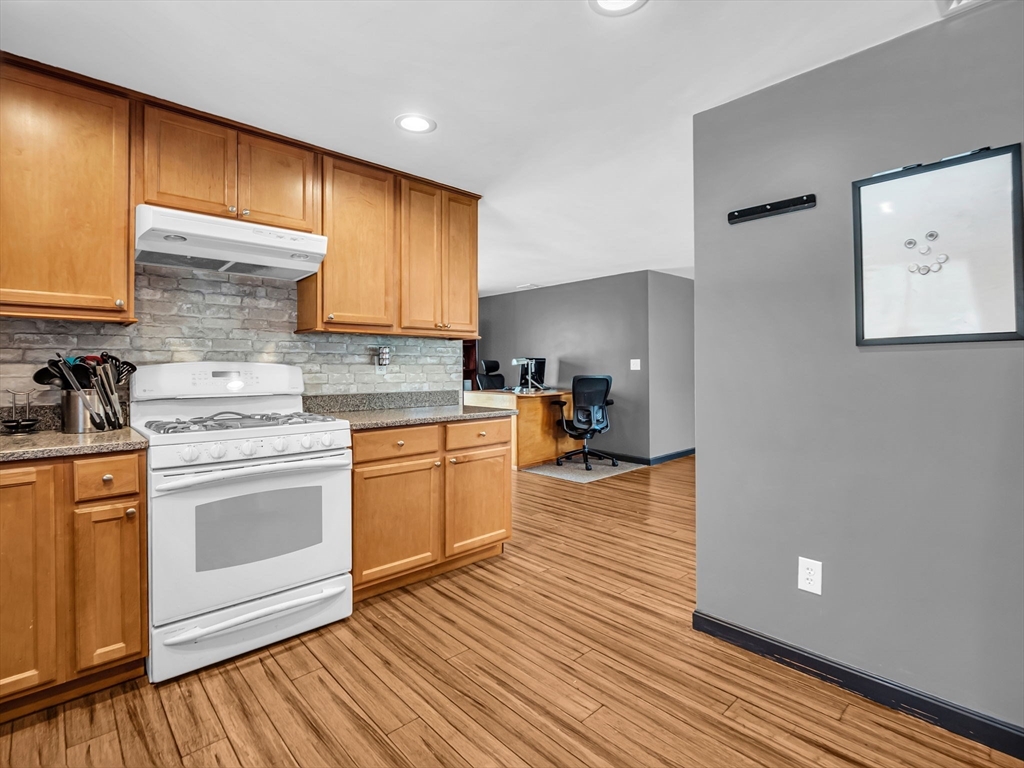 4 Eldorado Road Chelmsford, MA 01824 - Photo 7 of 42 Gallery Image 7