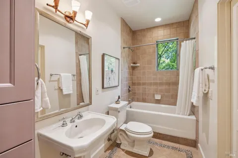 $3,250,000 | 17485 Mallard Drive, Sonoma, CA 95476