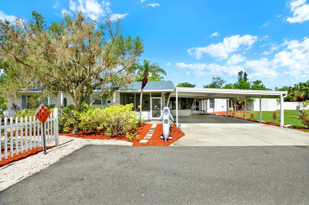 102 West North Branch Road Ruskin, FL 33570 - Photo 12 of 50