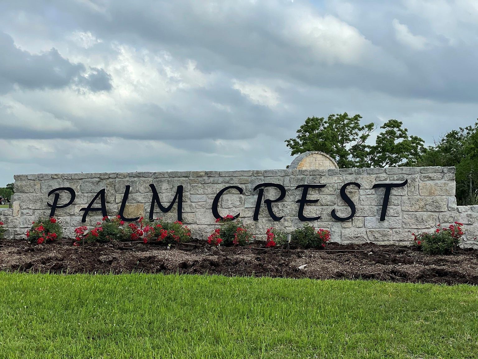27810 Gulf Landing Court Rosharon, TX 77583 - Photo 2 of 9 a view of a garden