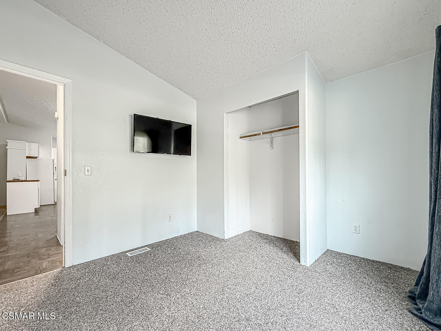 250 East Telegraph Road, Unit 248 Fillmore, CA 93015 - Photo 19 of 42 fBedroom2-2
