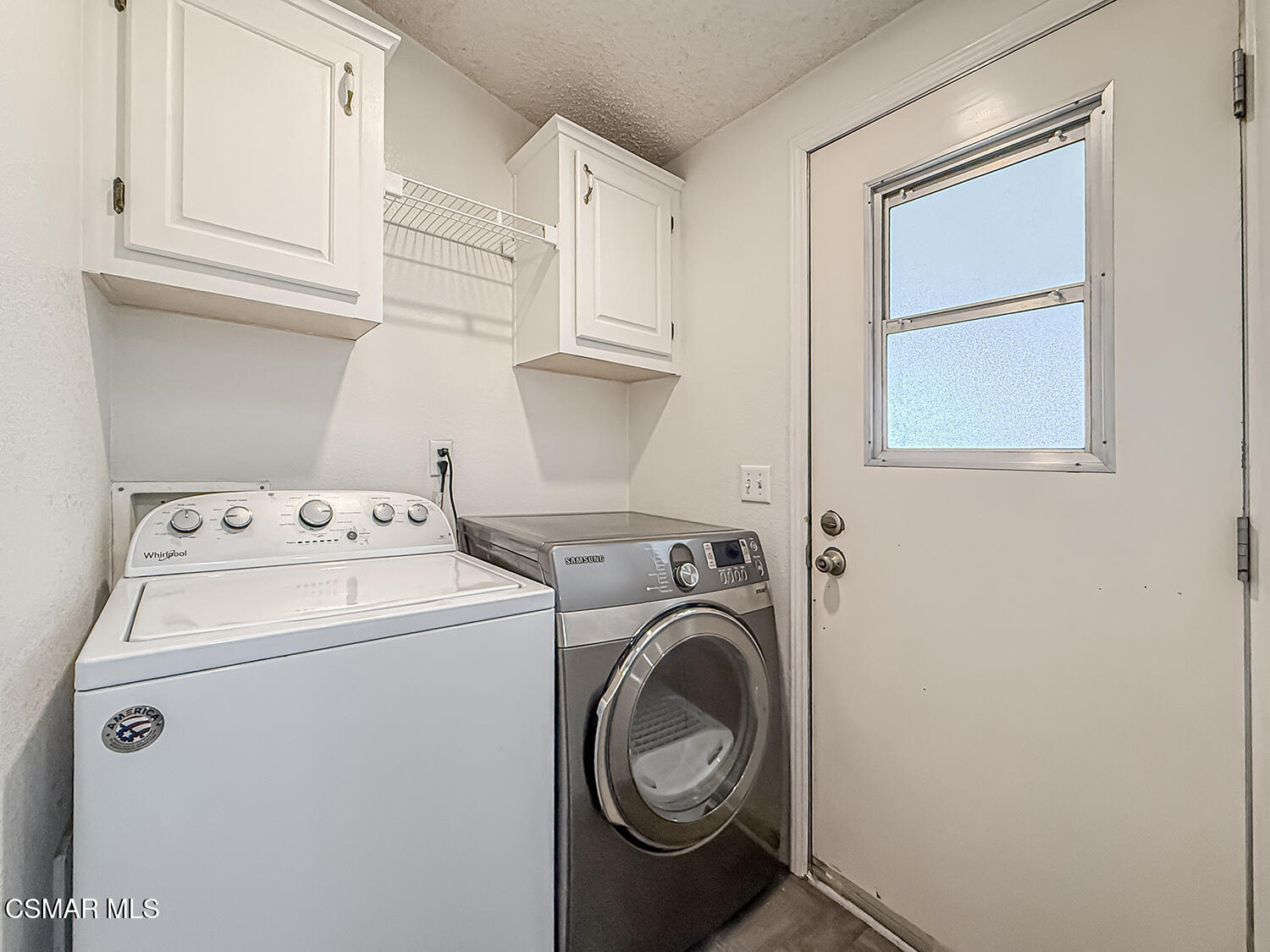 250 East Telegraph Road, Unit 248 Fillmore, CA 93015 - Photo 24 of 42 cKitchen and Laundry5