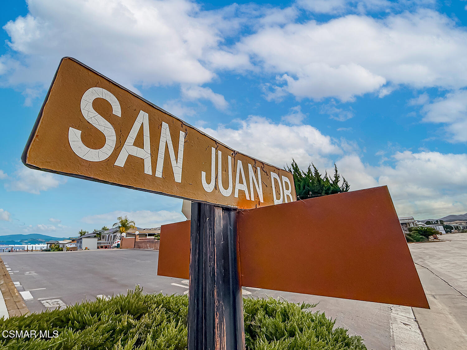 250 East Telegraph Road, Unit 248 Fillmore, CA 93015 - Photo 35 of 42 a street sign on a street sign