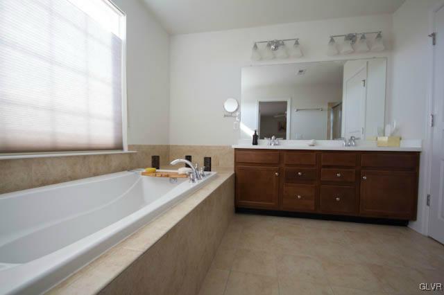 8646 Cascade Road Breinigsville, PA 18031 - Photo 12 of 20 Gallery Image 12