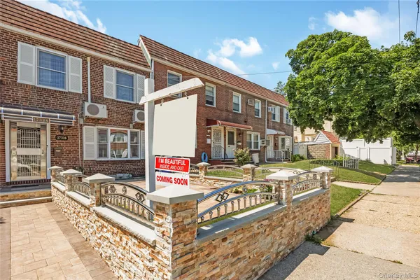 $1,088,000 | 173-16 Jewel Avenue | Hillcrest