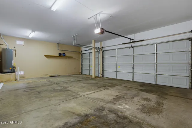 $2,895 | 9444 West Hubbell Street, Phoenix, AZ 85037