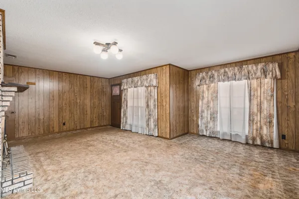$185,000 | 260 Crepe Myrtle Lane, Laurel, MS 39443