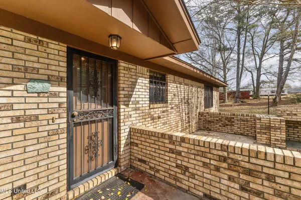 $185,000 | 260 Crepe Myrtle Lane, Laurel, MS 39443