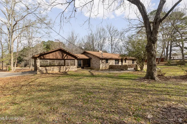 $185,000 | 260 Crepe Myrtle Lane, Laurel, MS 39443