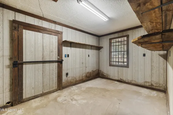 $185,000 | 260 Crepe Myrtle Lane, Laurel, MS 39443