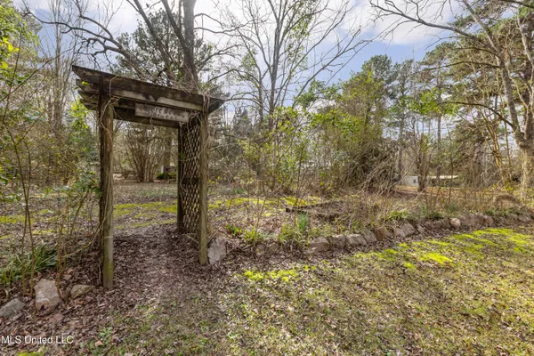 $185,000 | 260 Crepe Myrtle Lane, Laurel, MS 39443