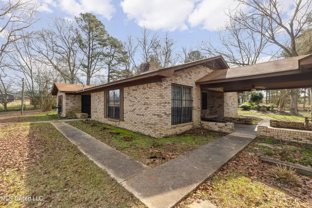 $185,000 | 260 Crepe Myrtle Lane, Laurel, MS 39443