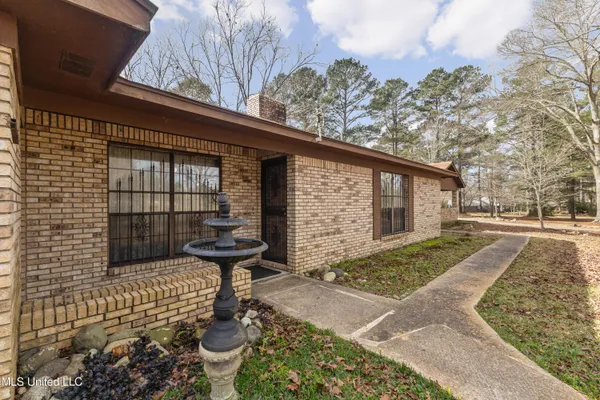 $185,000 | 260 Crepe Myrtle Lane, Laurel, MS 39443
