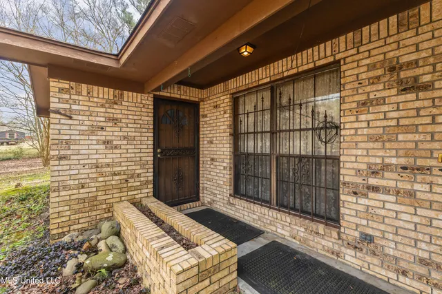 $185,000 | 260 Crepe Myrtle Lane, Laurel, MS 39443