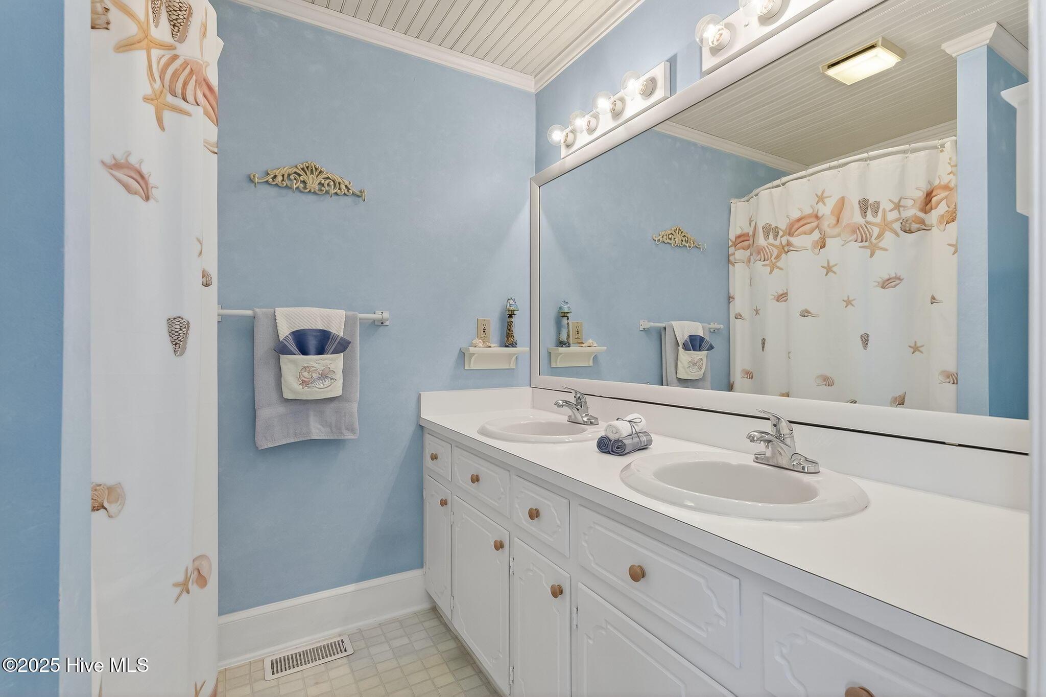 5130 Aldridge Store Road La Grange, NC 28551 - Photo 19 of 60 19-web-or-mls-037_P1538740