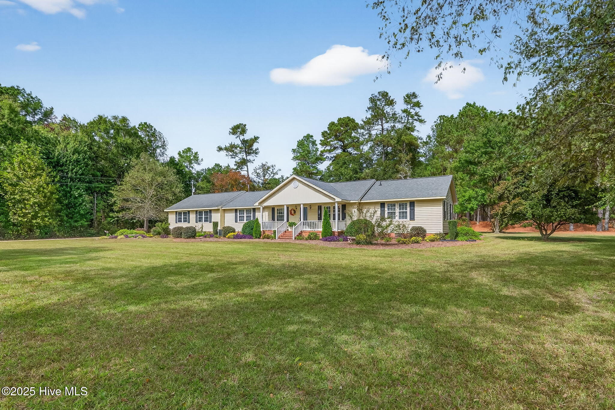 5130 Aldridge Store Road La Grange, NC 28551 - Photo 2 of 60 2-web-or-mls-016_P1538625