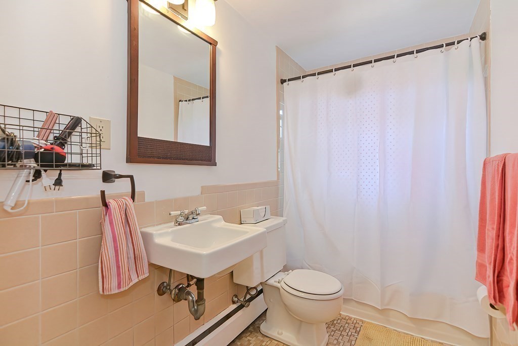 122 Decatur Street, Unit 11 Arlington, MA 02474 - Photo 21 of 37 Gallery Image 21