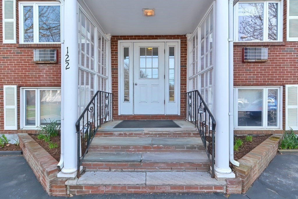 122 Decatur Street, Unit 11 Arlington, MA 02474 - Photo 3 of 37 Gallery Image 3