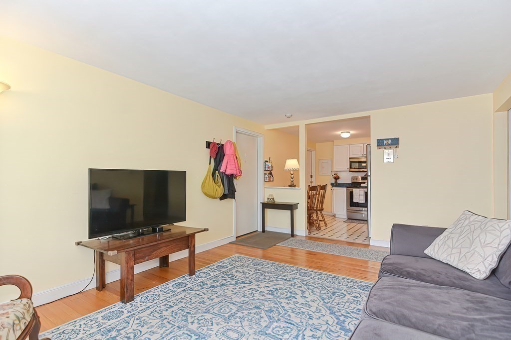 122 Decatur Street, Unit 11 Arlington, MA 02474 - Photo 8 of 37 Gallery Image 8