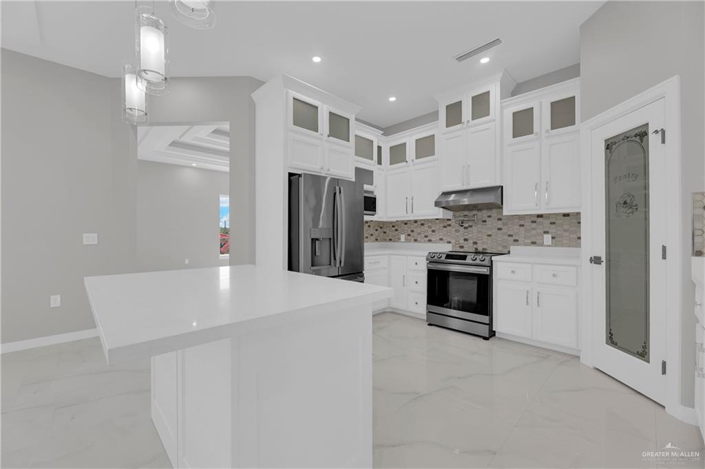 1302 Quartz Street Penitas, TX 78576 - Photo 7 of 29