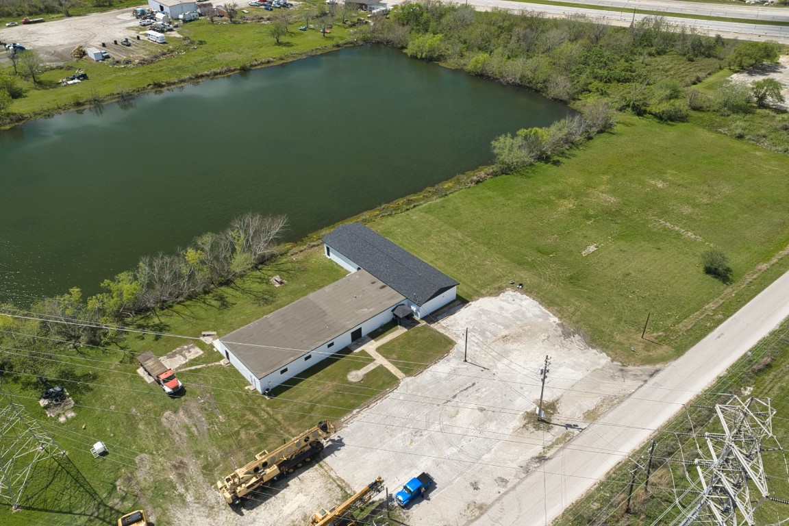 238 Johnson Cook Road Clute, TX 77531 - Photo 19 of 40