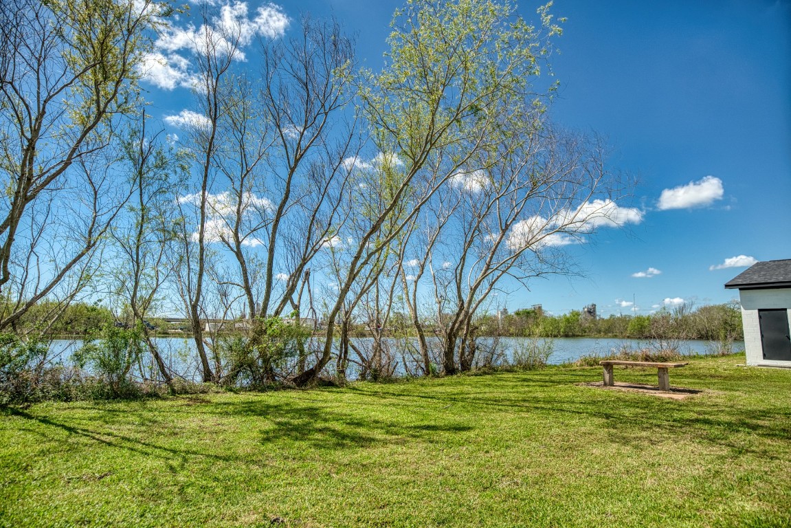 238 Johnson Cook Road Clute, TX 77531 - Photo 35 of 40