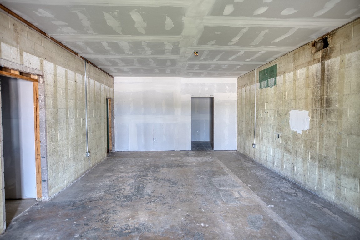 238 Johnson Cook Road Clute, TX 77531 - Photo 9 of 40