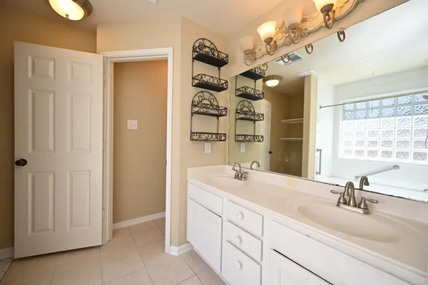 $385,000 | 219 North Wimberly Way, The Woodlands, TX 77385