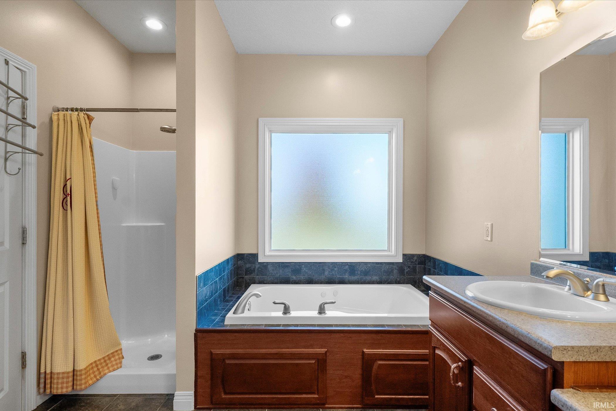 5101 Chablis Court Fort Wayne, IN 46845 - Photo 16 of 36