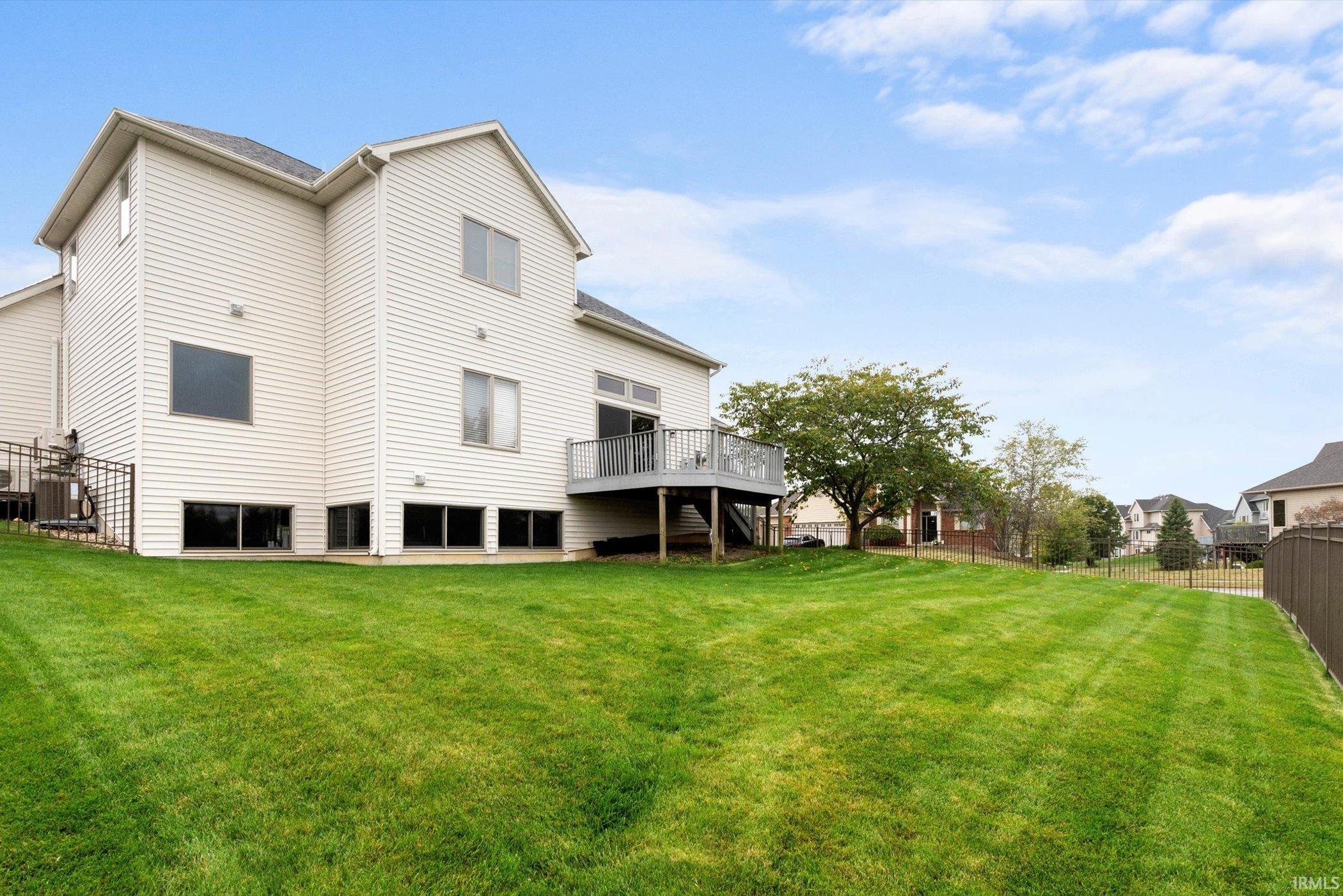 5101 Chablis Court Fort Wayne, IN 46845 - Photo 33 of 36